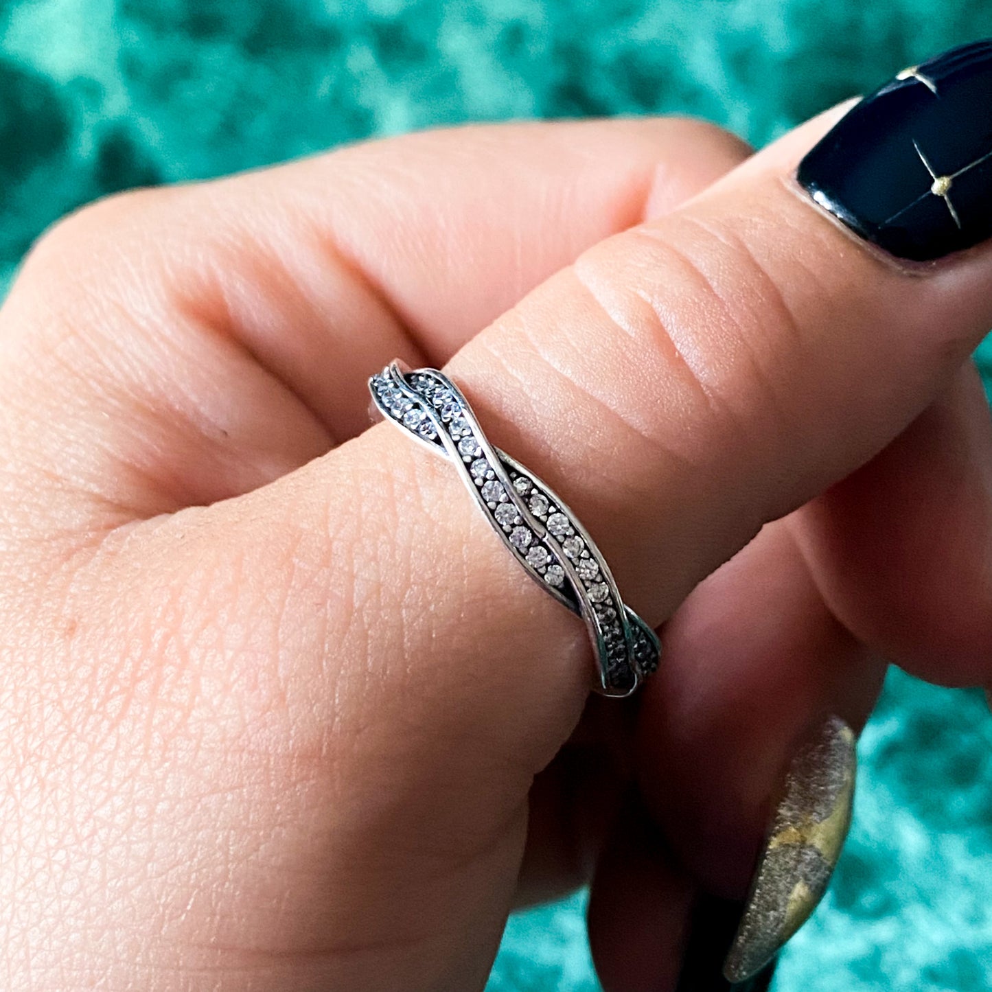 Diamond Style No.3 Twisted Band Sterling Silver Crystal Rings | Various Sizes