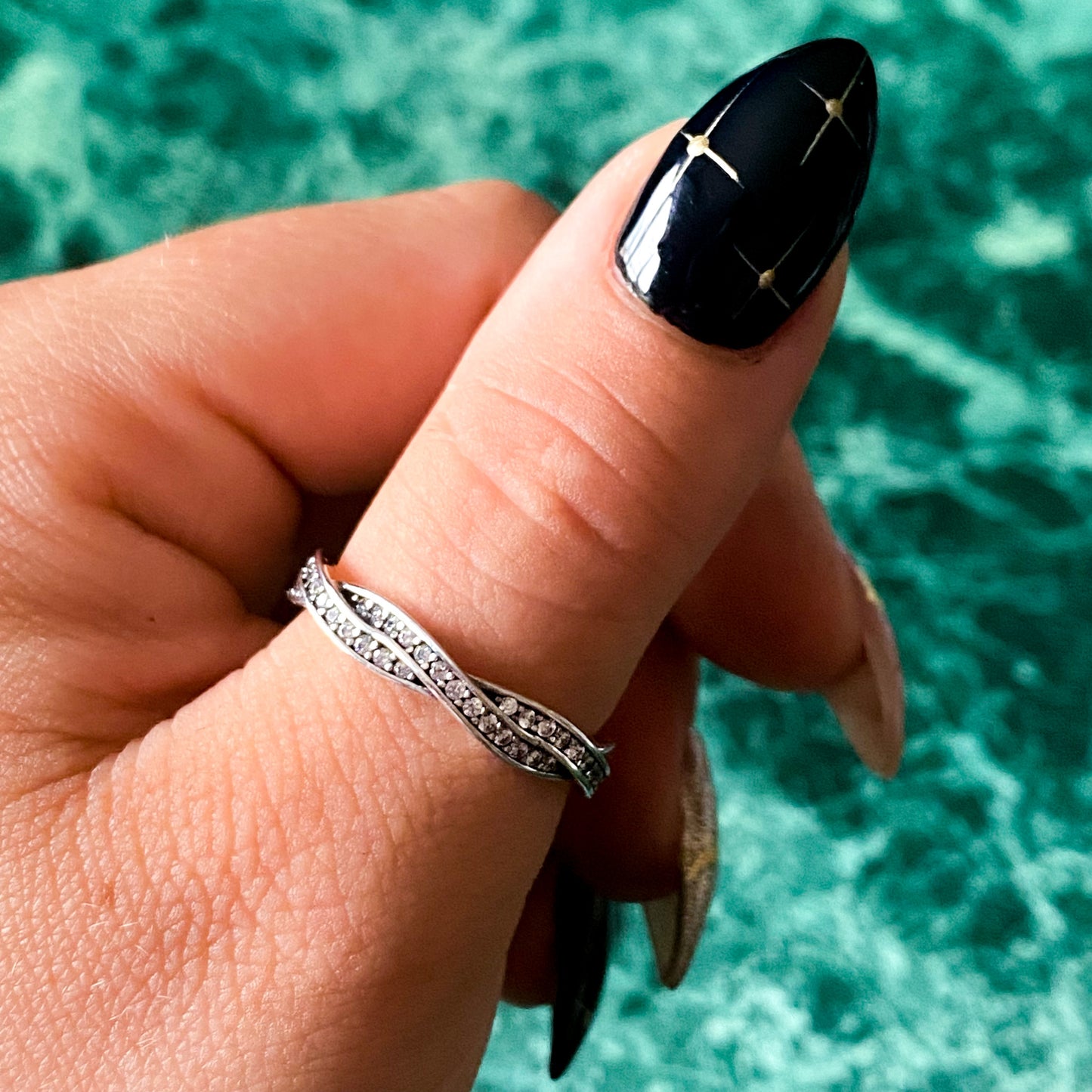 Diamond Style No.3 Twisted Band Sterling Silver Crystal Rings | Various Sizes